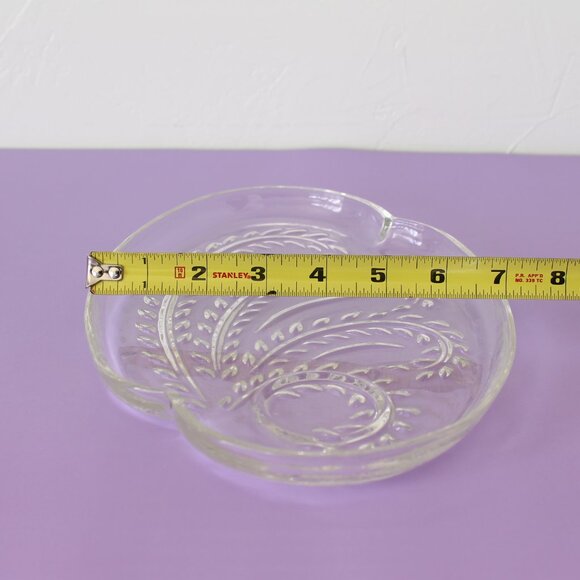 Vintage Glass Snack Set, Elegant Clear Glass Cup and Tray with Leaf Pattern Home - Picture 8 of 8